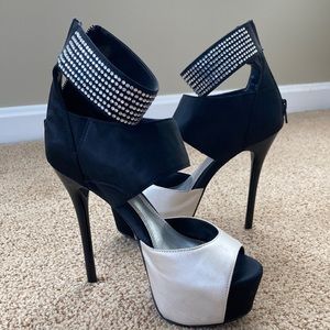 Black and white platform stilettos size 5.5